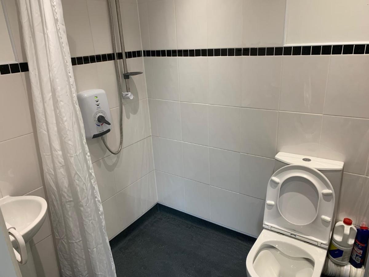 Flat Two, 212 Eaglesham Road, East Kilbride, غلاسغو المظهر الخارجي الصورة